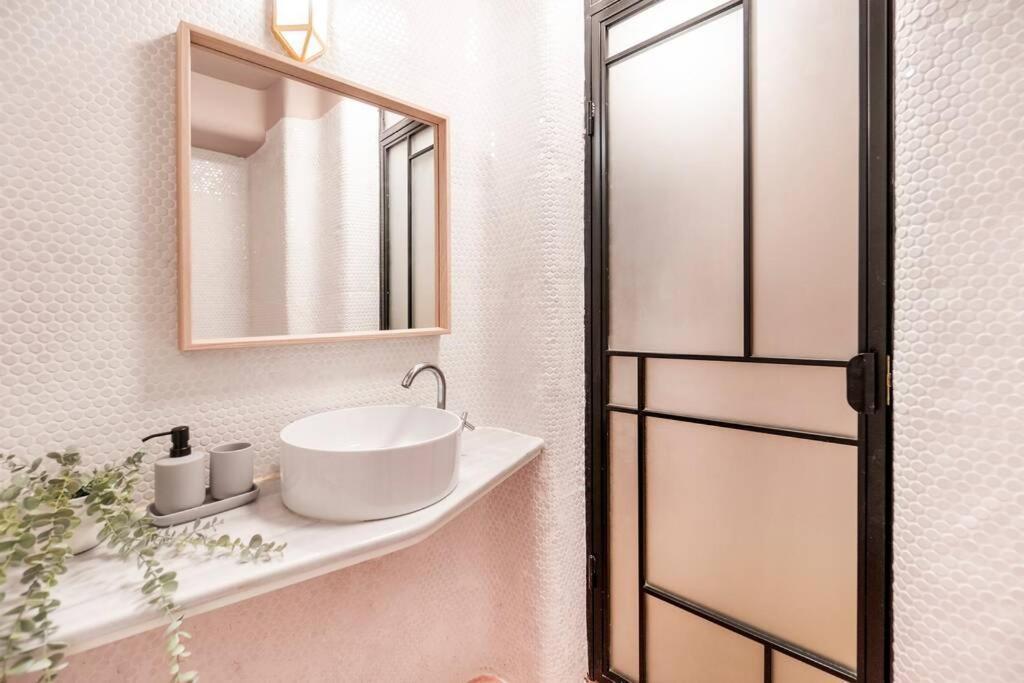 Marvellous Design Old Town Apartment