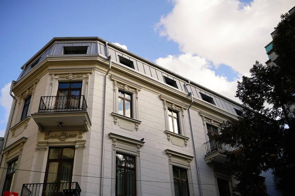 Marvellous Design Old Town Apartment